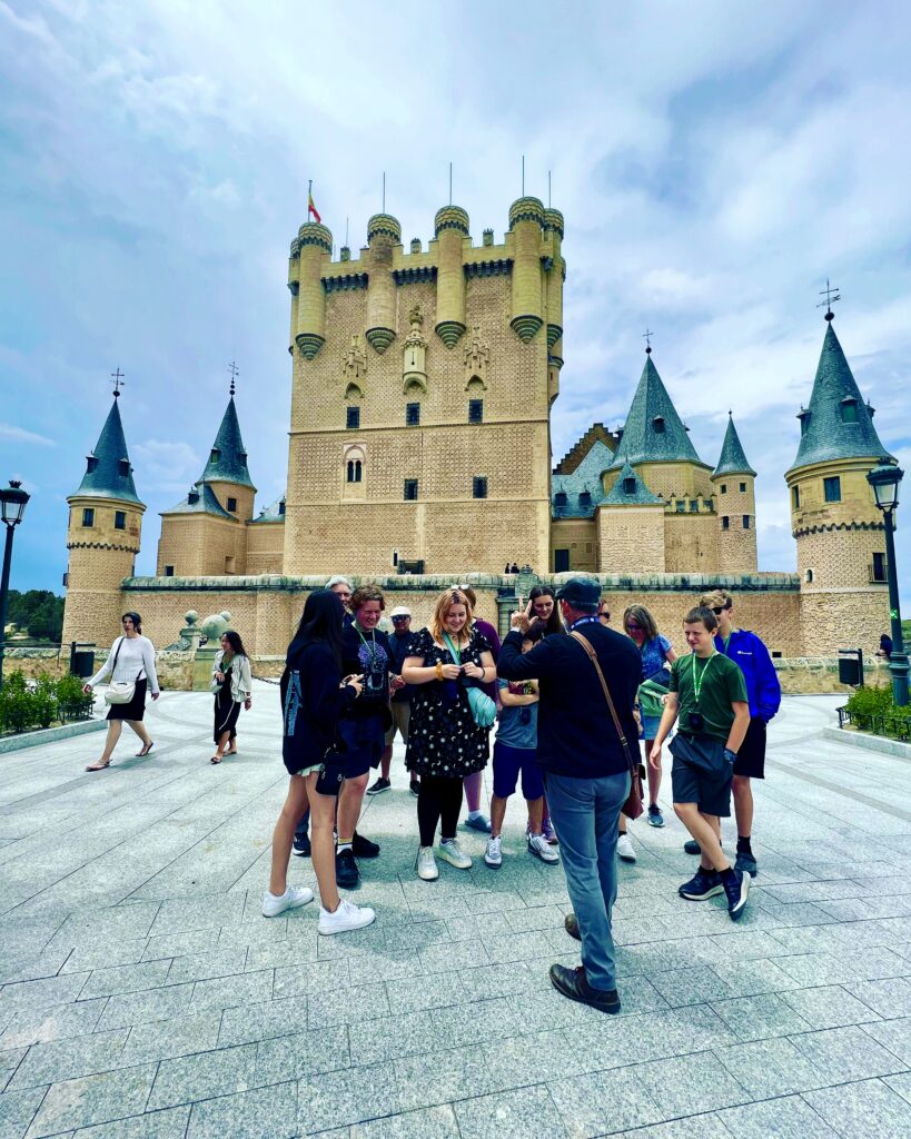 Essential vocabulary for English beginners during a group tour at a historic castle landmark